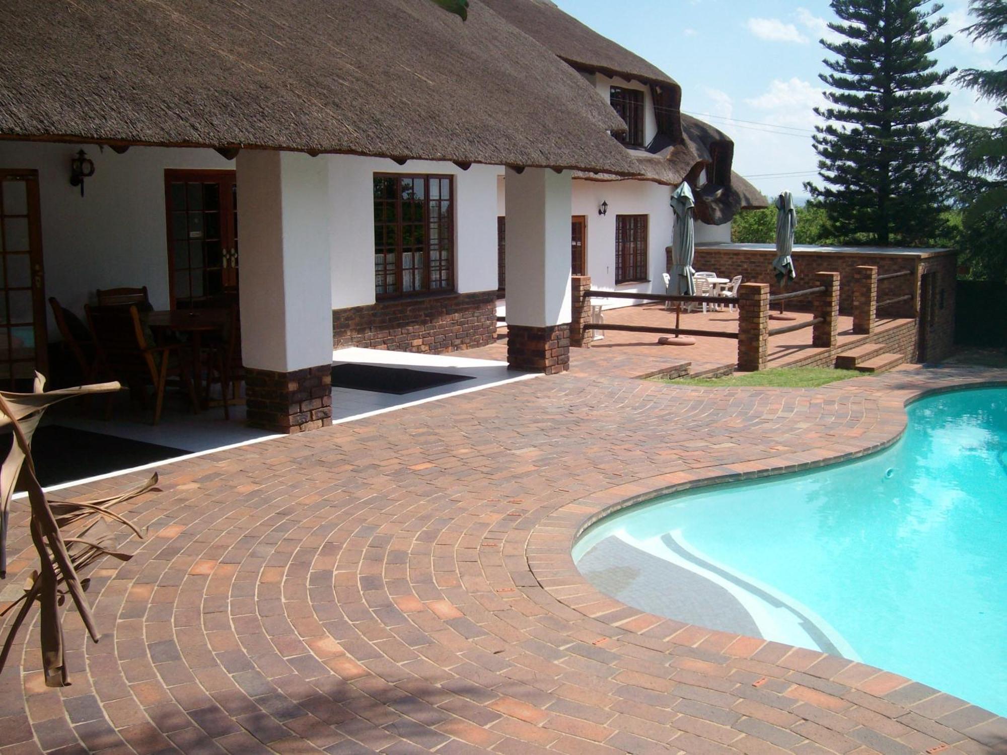 Oaktree Lodge Guest House Kyalami エクステリア 写真