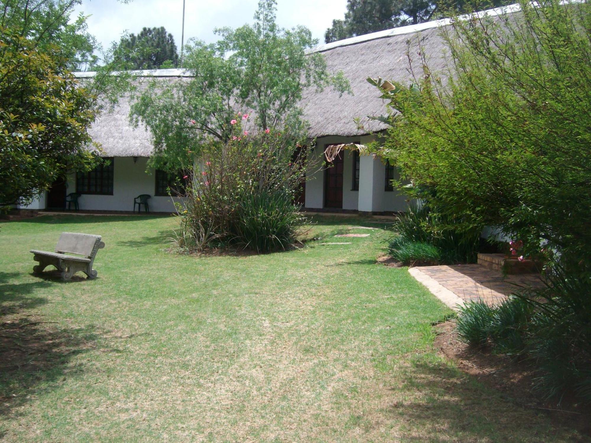 Oaktree Lodge Guest House Kyalami エクステリア 写真