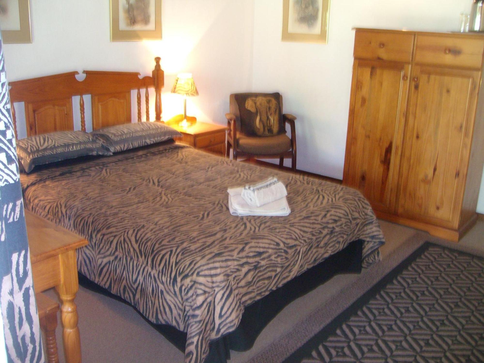 Oaktree Lodge Guest House Kyalami エクステリア 写真