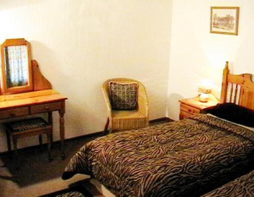 Oaktree Lodge Guest House Kyalami エクステリア 写真